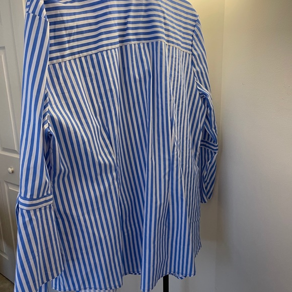 NWT Plus size button down shirt - Picture 2 of 2